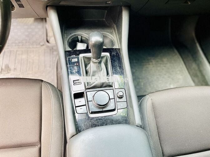 Mazda 3 2022 1.5L Deluxe - 33000 km