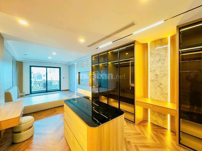 Bán Nhà Mặt Phố Kinh Doanh Nguyễn Văn Cừ 61m, 7 tầng, mt 4m, 33.5 tỷ