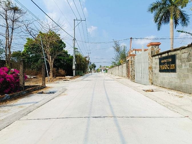 Bán gấp nhà vườn Nhơn Trạch giá rẻ 4ty/1400m, oto. SR chính chủ.GỌI