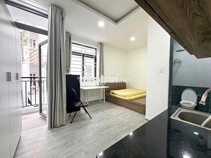 Cho thuê Studio bancol gần ĐH Kinh Tế ngay Tô Hiến Thành Q10