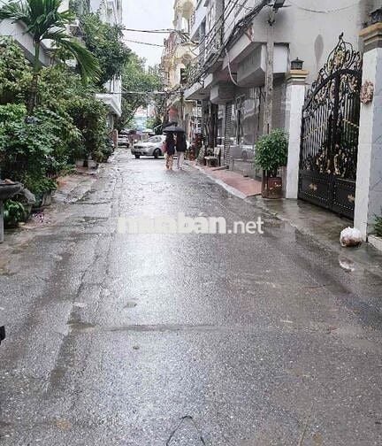 Bán nhà tập thể Việt Hưng – 30m² chỉ 1.65 tỷ, ở ngay, giá siêu hiếm!