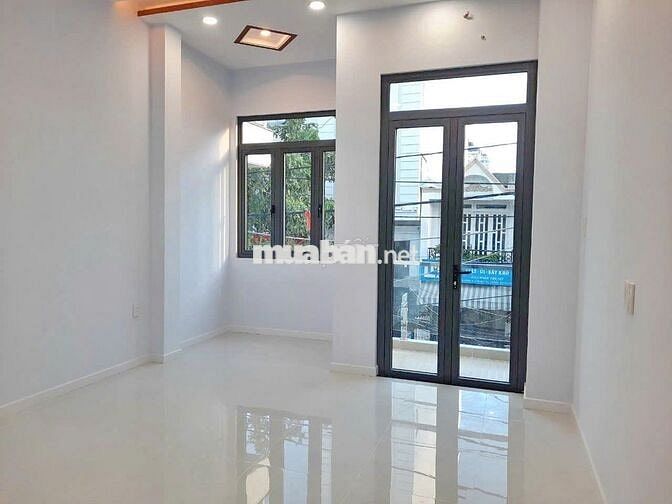 Cho thuê nhà mặt tiền đường số 3pn , 4x21 quận 7