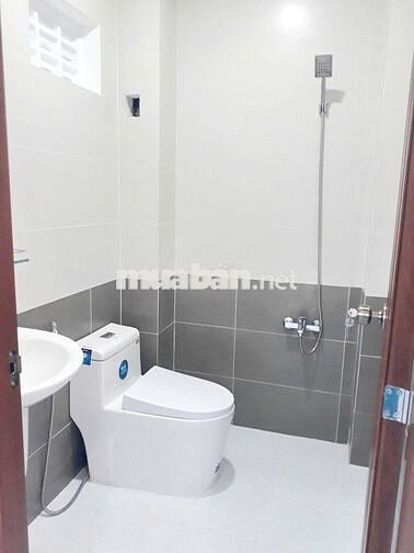 Cho thuê nhà mặt tiền đường số 3pn , 4x21 quận 7