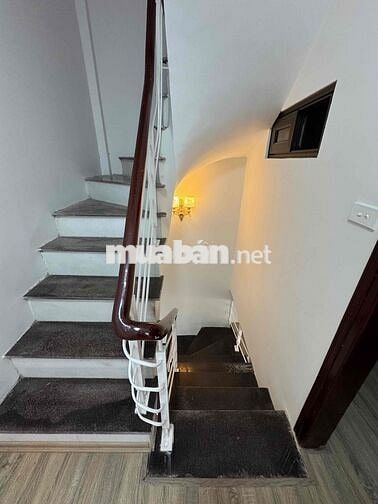 CẦN BÁN NHÀ 4 TÀNG ĐẸP NGÕ 509 Vũ Tông Phan