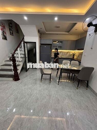 CẦN BÁN NHÀ 4 TÀNG ĐẸP NGÕ 509 Vũ Tông Phan