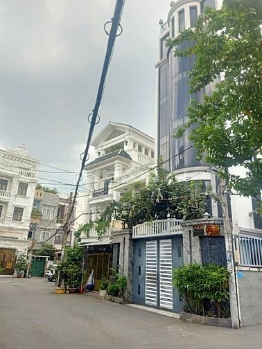 Cc gửi bán nhà 2 mt hxh p4 gò vấp giá 28 tỷ 