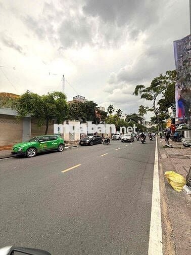Mặt tiền Phạm Viết Chánh, P. Nguyễn Cư Trinh, Quận 1 (4x16m, nở hậu)
