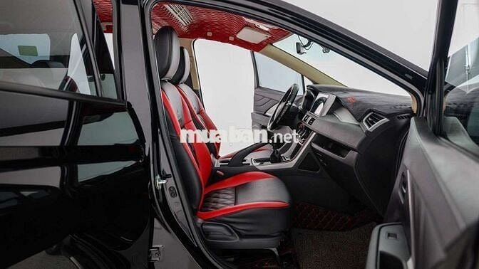 Mitsubishi Xpander 2021 số sàn 7 chỗ màu đen