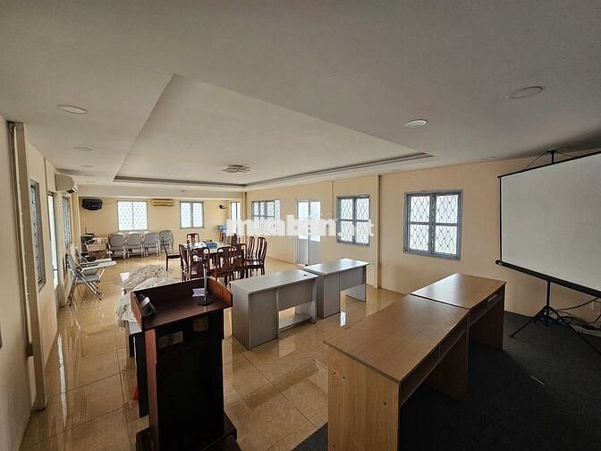 Cho thuê nhà 300B Nguyễn Tất Thành, P. Xóm Chiếu làm Văn phòng