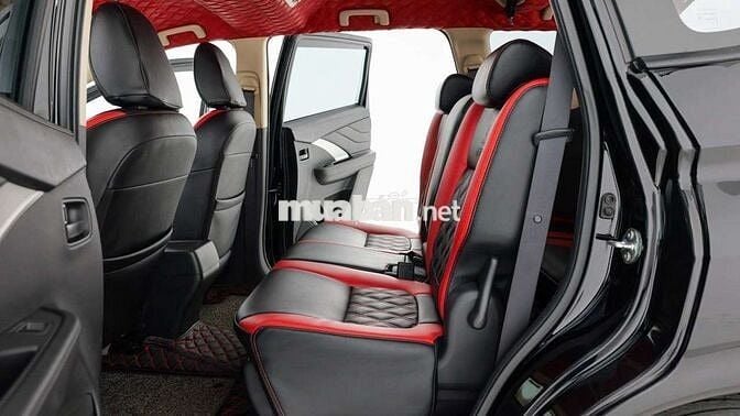 Mitsubishi Xpander 2021 số sàn 7 chỗ màu đen