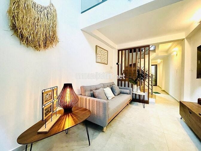 Bán nhà siêu phẩm 32m2 4 tầng BTCT sát MT Nguyễn Tri Phương Q10 5 tỷ5