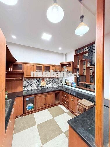 bán nhanh nhà 3 tầng mặt tiền đường TRẦN XUÂN LÊ