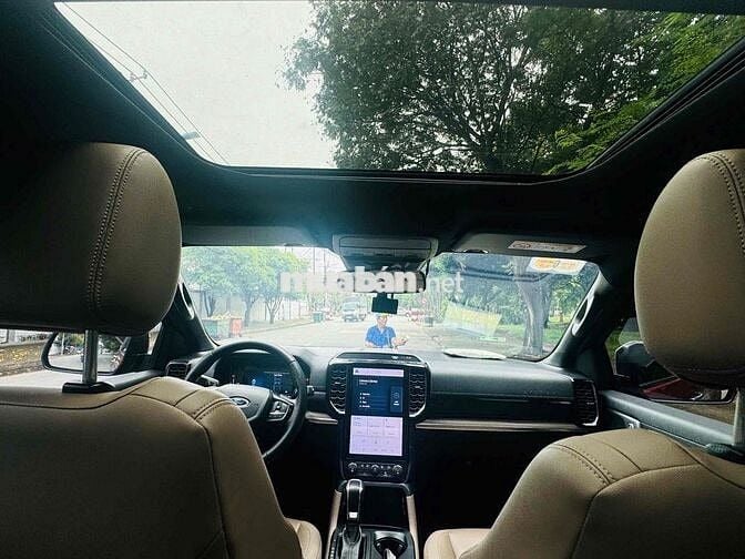 Ford Everest 2022 Titanium 4x2, luớt 48.000 km