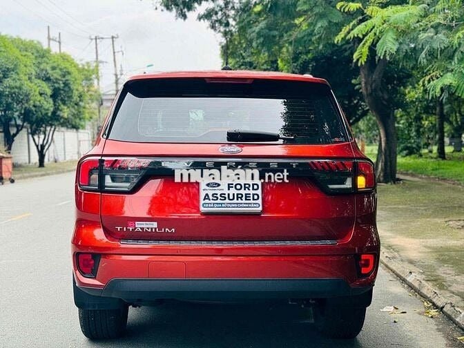 Ford Everest 2022 Titanium 4x2, luớt 48.000 km