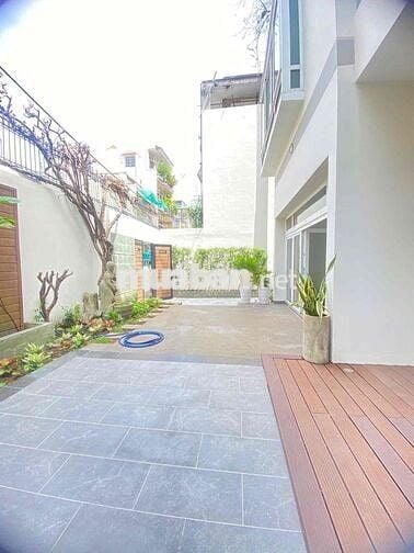 SIÊU HOT !! Biệt Thự Hoa Sứ - Phú Nhuận - DT 8x14m 4 tầng cực đẹp!!