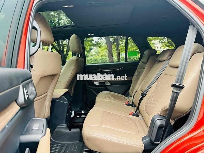 Ford Everest 2022 Titanium 4x2, luớt 48.000 km