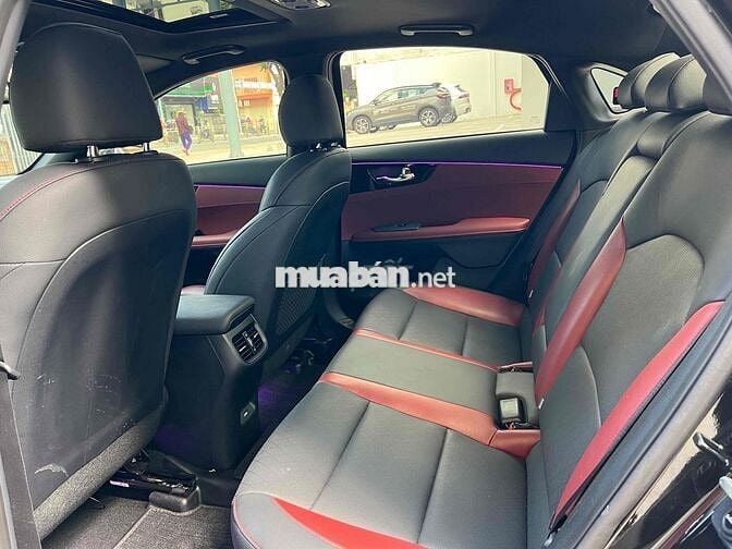 Kia K3 2.0 Premium  xe gia đình