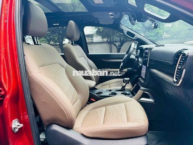 Ford Everest 2022 Titanium 4x2, luớt 48.000 km