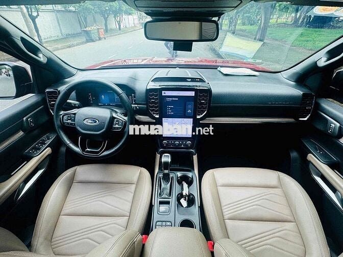 Ford Everest 2022 Titanium 4x2, luớt 48.000 km