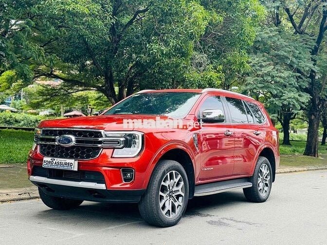 Ford Everest 2022 Titanium 4x2, luớt 48.000 km