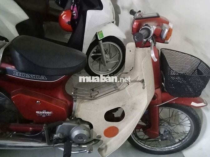 CC bán Xe 82-70 đời 1993 nhập nguyên chiếc màu đỏ