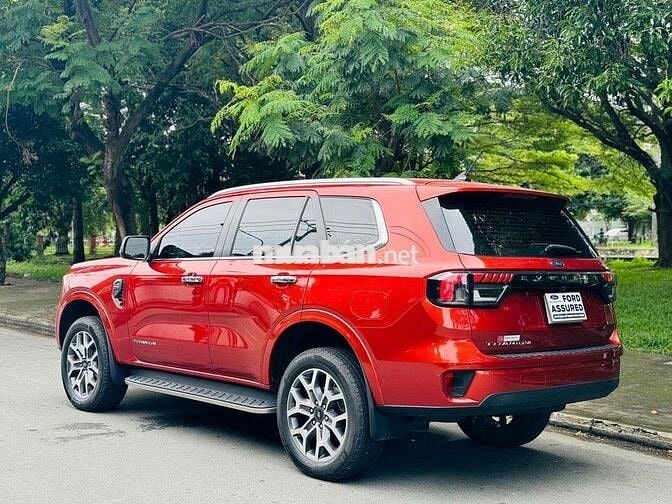 Ford Everest 2022 Titanium 4x2, luớt 48.000 km