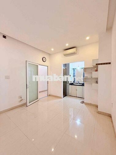 bán nhanh nhà 3 tầng mặt tiền đường TRẦN XUÂN LÊ