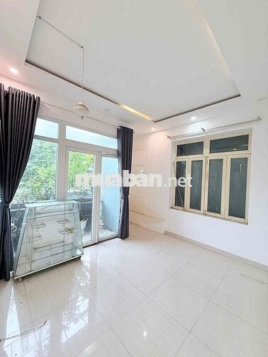 bán nhanh nhà 3 tầng mặt tiền đường TRẦN XUÂN LÊ