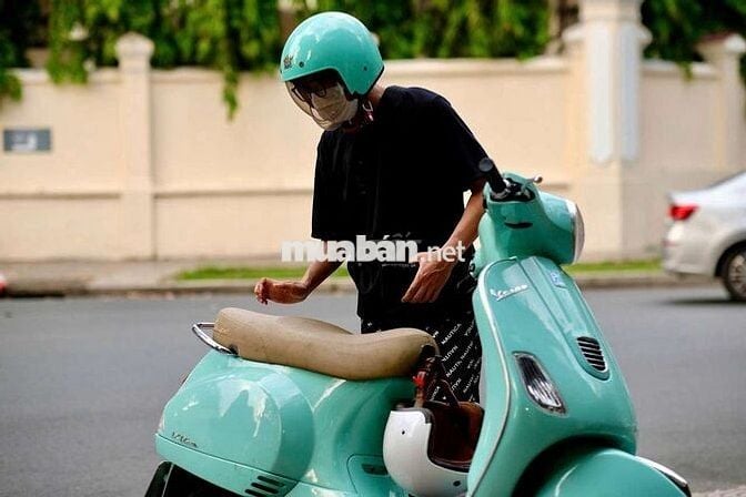 Xe máy Piaggio Vespa LX 125 màu xanh ngọc