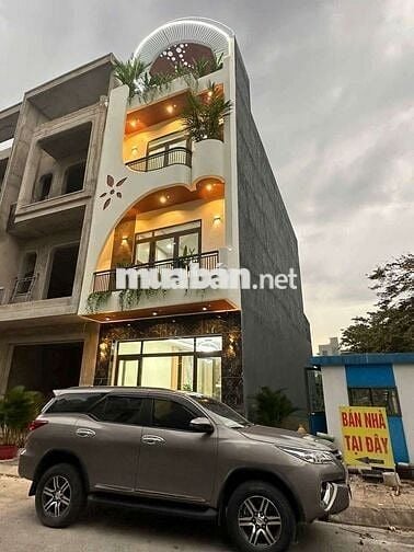 Cần bán nhà  mới 💯 đây đu Nội thất cao cấp