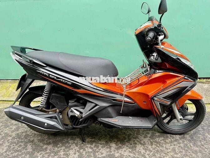 honda air blade 125 đen cam chính chủ