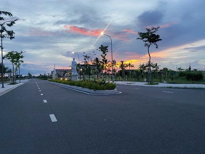 ĐẤT NỀN MẶT TIỀN ĐƯỜNG DT 818, LONG AN, SỔ HỒNG, CÔNG CHỨNG NGAY