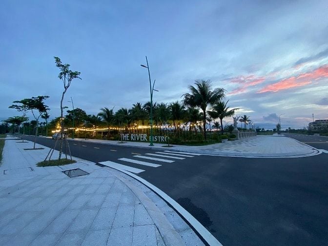 ĐẤT NỀN MẶT TIỀN ĐƯỜNG DT 818, LONG AN, SỔ HỒNG, CÔNG CHỨNG NGAY