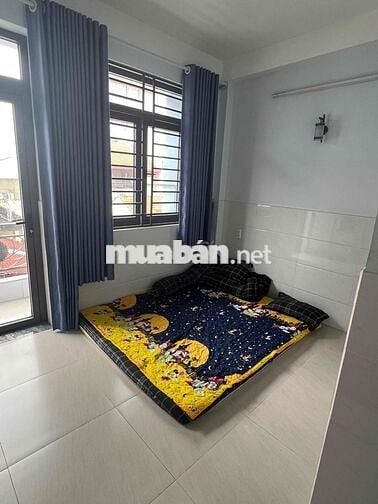 phòng trọ ban công cửa sổ ngay sân bay