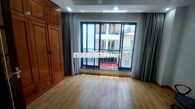 CC cho thuê căn hộ mặt phố An trạch, cách ga Cát linh 100m