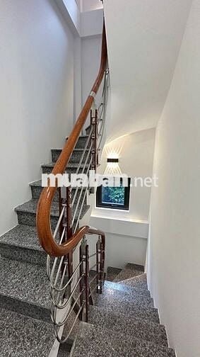 Nhà quận Cầu Giấy, ô tô tránh, 3 thoáng, 6 tầng, thang máy, 13.5 tỷ