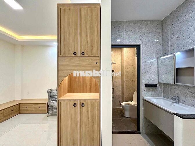 PHÒNG MỚI XÂY 1 PHÒNG NGỦ TÁCH BẾP CÓ BAN CÔNG SIÊU ĐẸP CHỢ BÀ CHIỂU