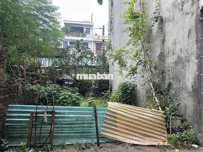 Chú em bán 50m2 đất ngay gần trường đại học công nghiệp Hà Nội