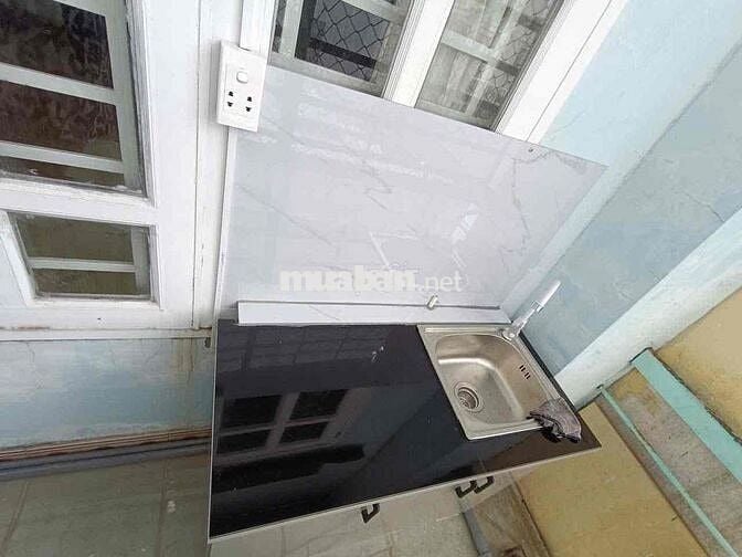 PHÒNG TRỌ SẴN MÁY LẠNH BẾP NẤU ĂN BAN CÔNG RỘNG NGAY ĐẠI HỌC NGÂN HÀNG