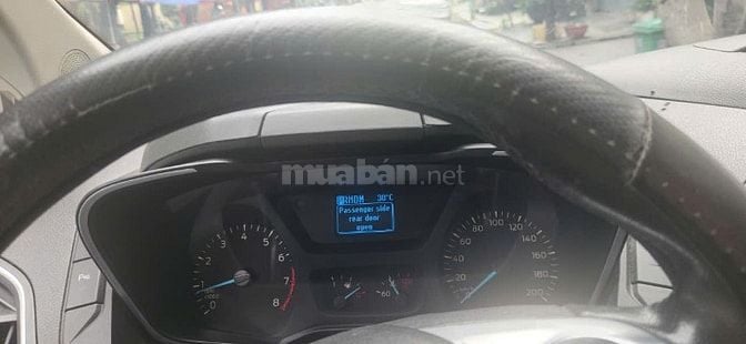 Cần đồi xe mới thanh lý xe Ford Tourneo 2022
