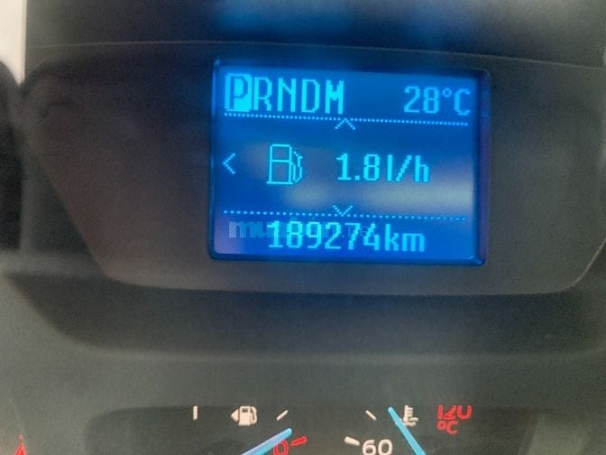 Cần đồi xe mới thanh lý xe Ford Tourneo 2022