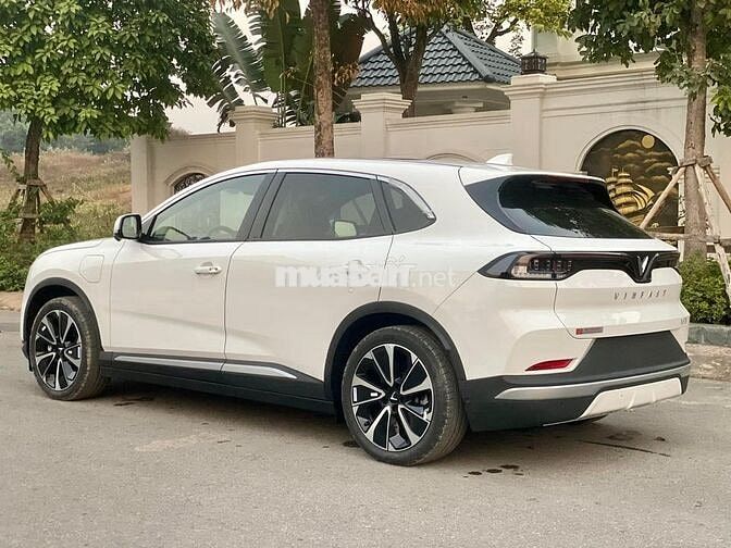 VinFast VF8 2025 - Sẵn Xe, Ưu Đãi Tháng Cận Tết!!