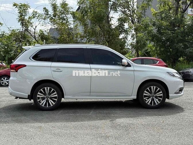 Outlander 2023 đăng ký 2024 siêu lướt