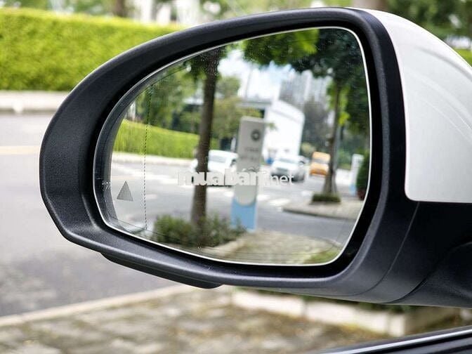 Mercedes-Benz C200 Avantgarde V1 2022 trắng