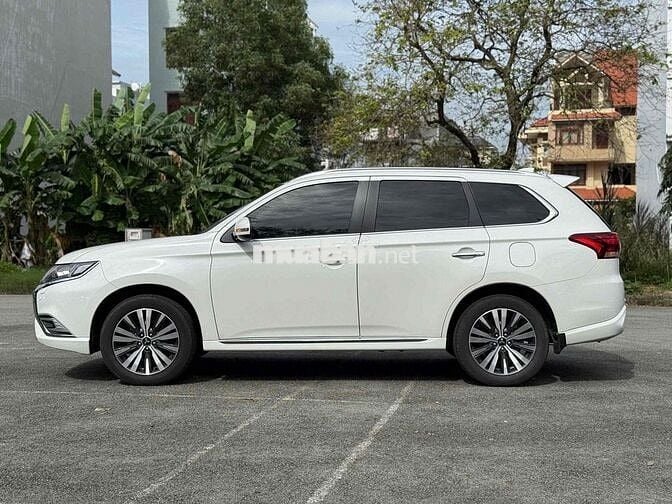 Outlander 2023 đăng ký 2024 siêu lướt