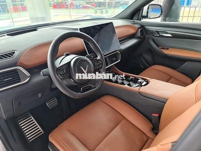 VinFast VF8 2025 - Sẵn Xe, Ưu Đãi Tháng Cận Tết!!