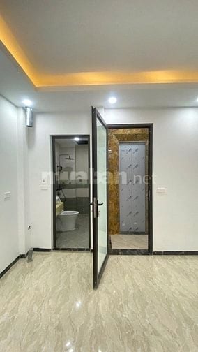 8,2 TỶ-5 TẦNG MỚI-THANG MÁY-THANH NHÀN-HAI BÀ TRƯNG