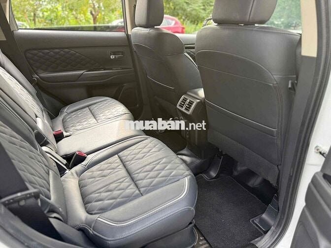 Outlander 2023 đăng ký 2024 siêu lướt