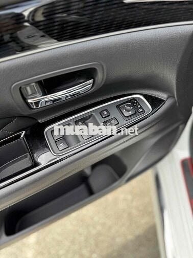 Outlander 2023 đăng ký 2024 siêu lướt