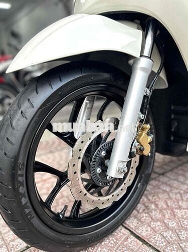 Xe Piaggio Medley 125 màu trắng đen